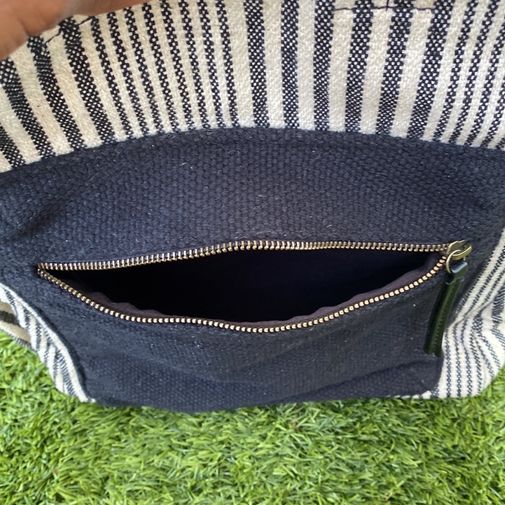 Universal Thread Backpack - image 6